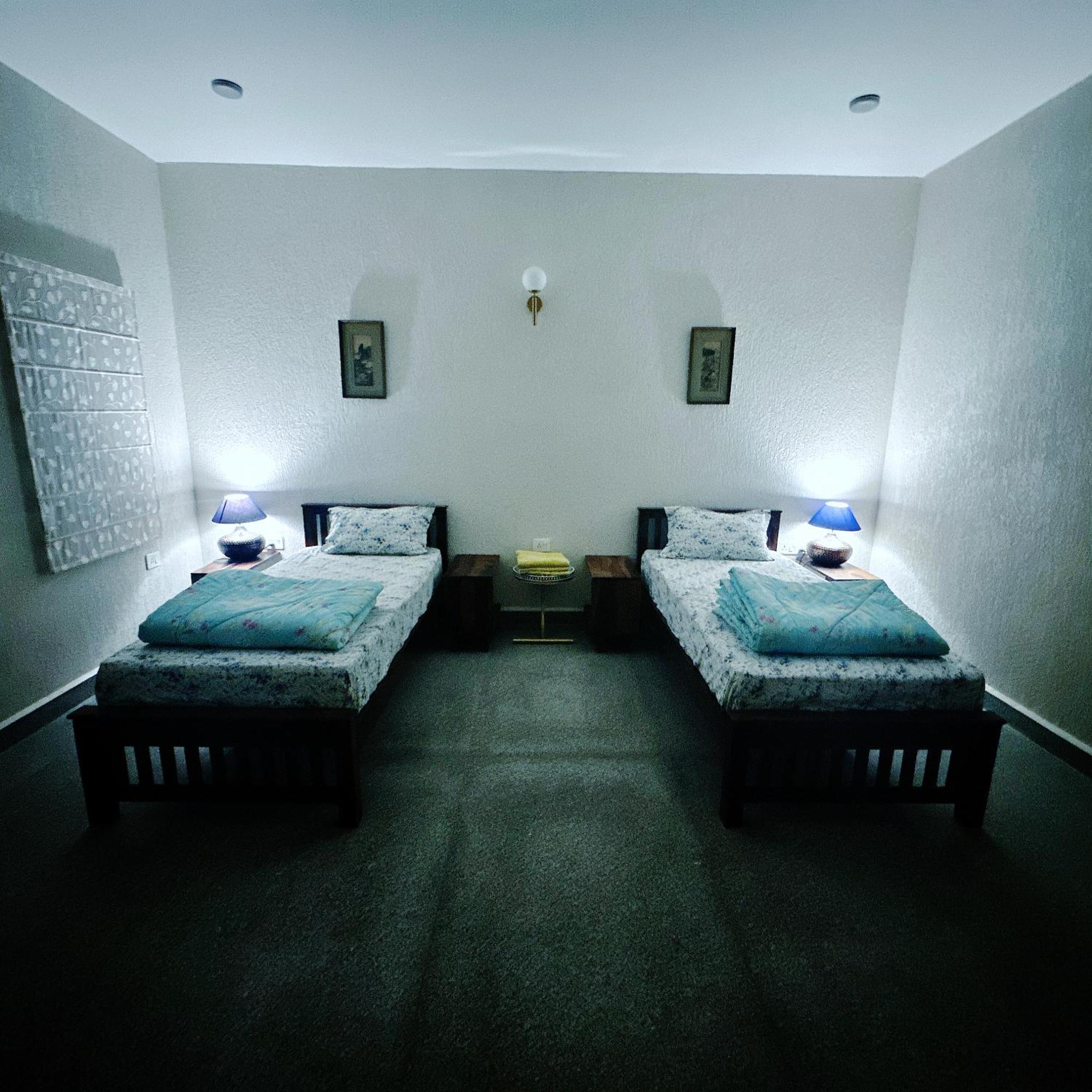 Vraj Vilas Vrindavan Bagian luar foto